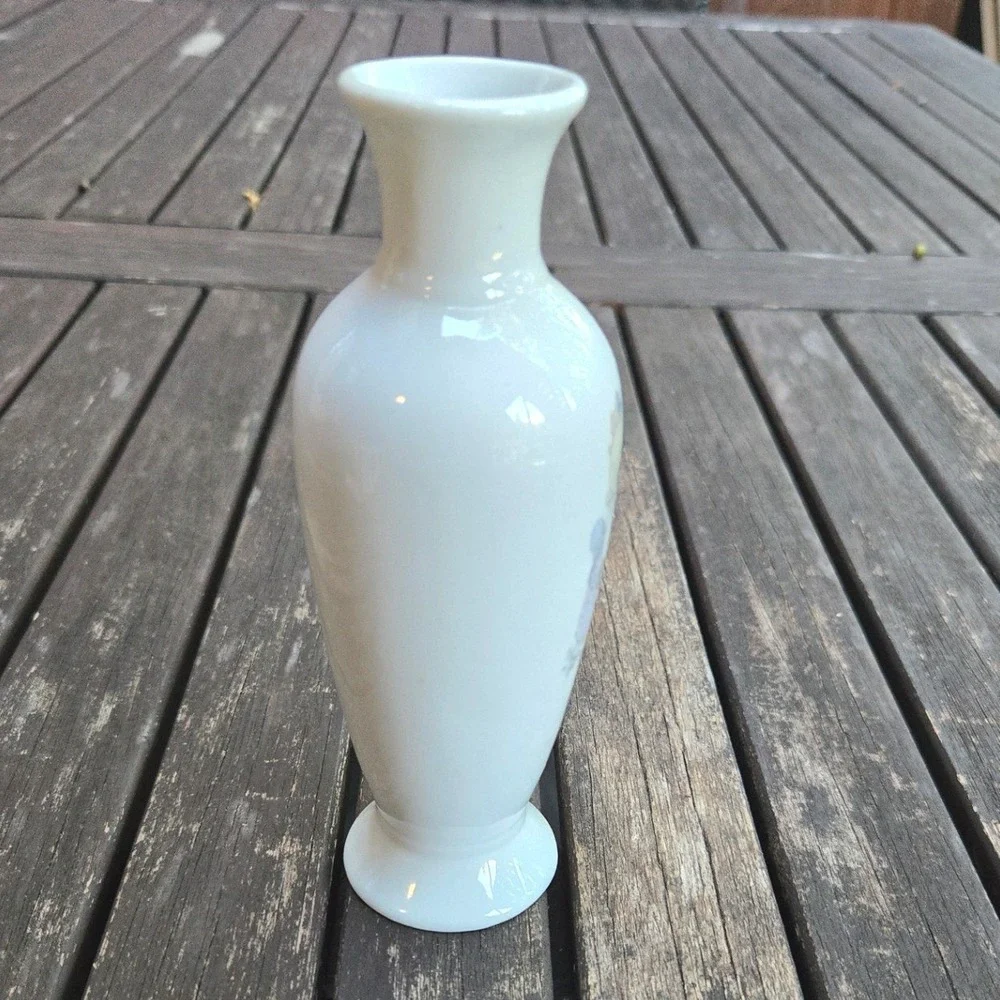 Vintage 1985 Precious Moments Bud Vase To My Dear and Special Friend Enesco Box